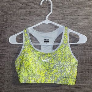 Nike pro sports bra
